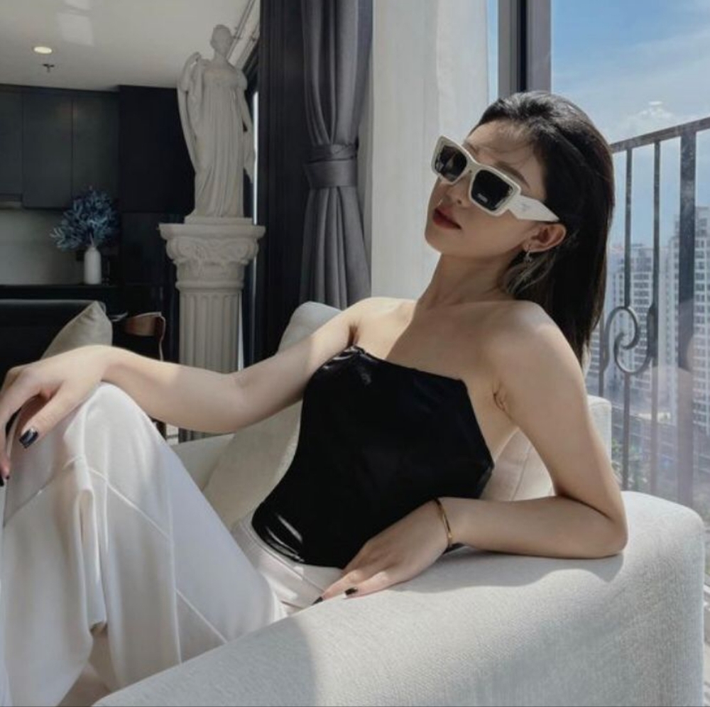 💯- Authentic New PRADAPR 08YS white havana black Sunglasses - Picture 3 of 16